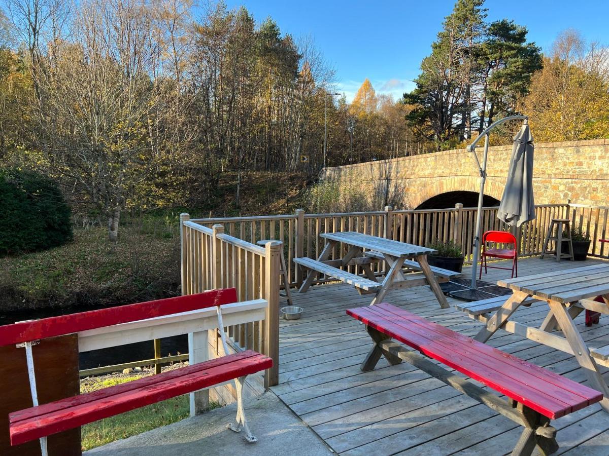 The Fiddichside Inn Aberlour Bagian luar foto